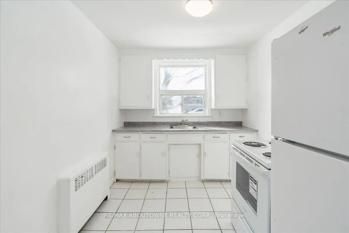 145 North Service Road E, #2