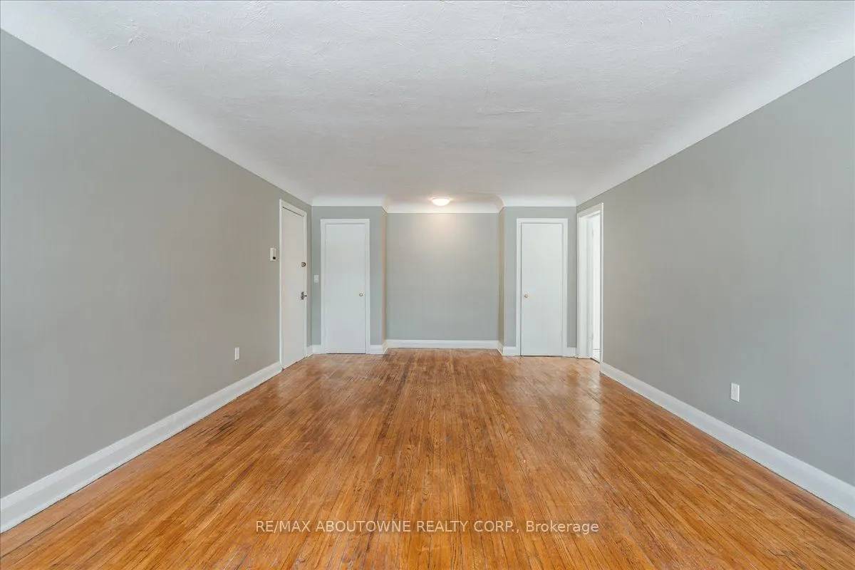 145 North Service Road E, #2