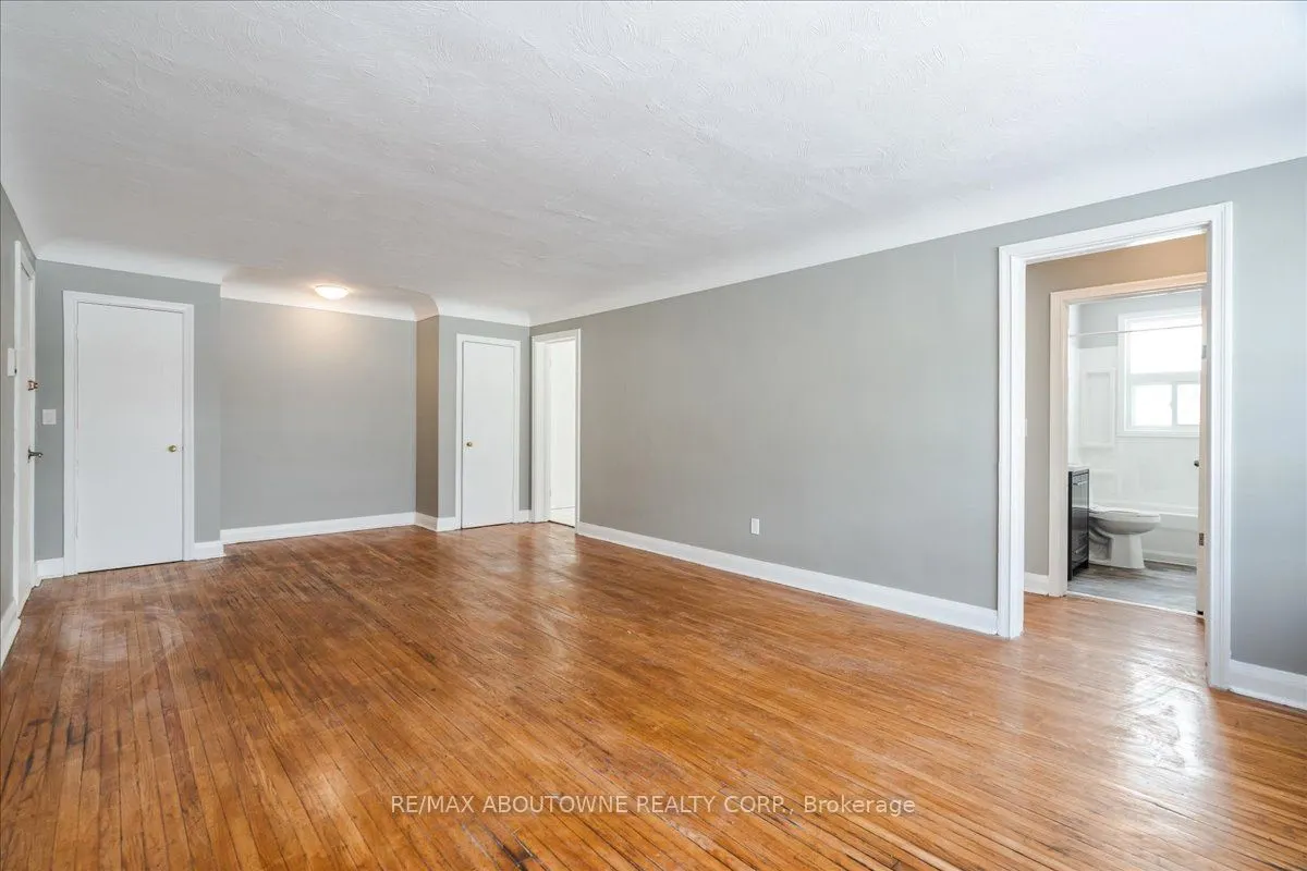 145 North Service Road E, #2