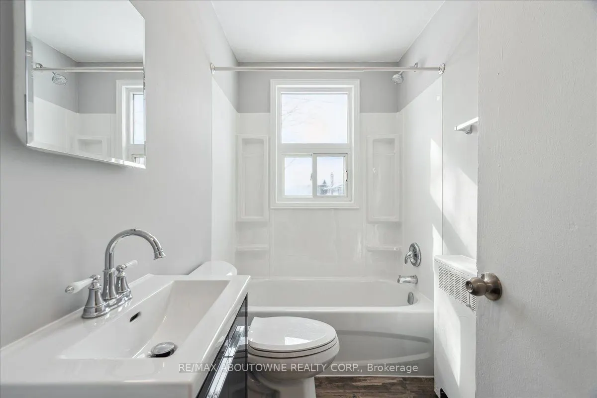 145 North Service Road E, #2
