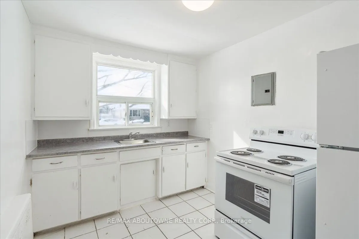 145 North Service Road E, #2