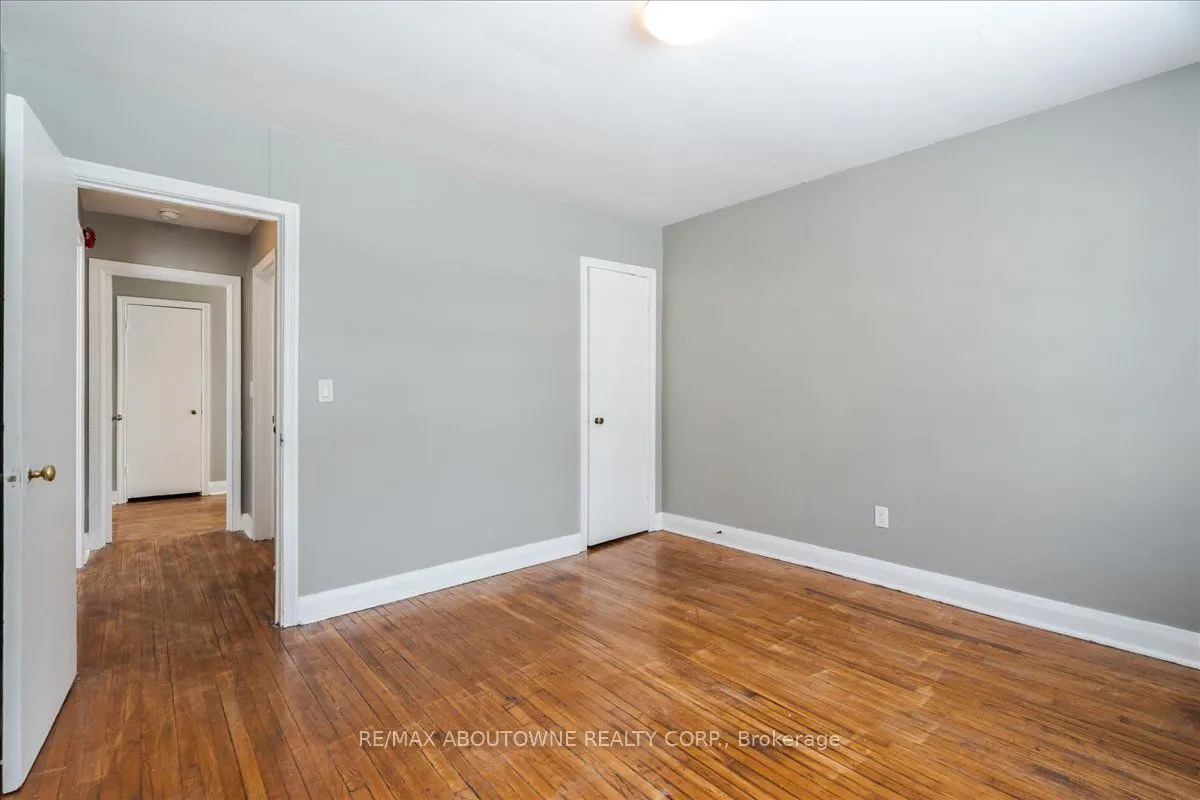 145 North Service Road E, #2