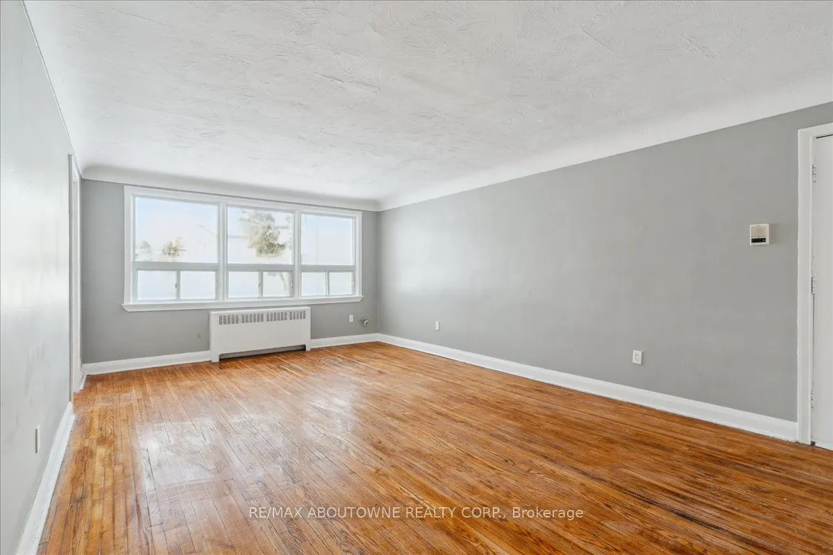 145 North Service Road E, #2