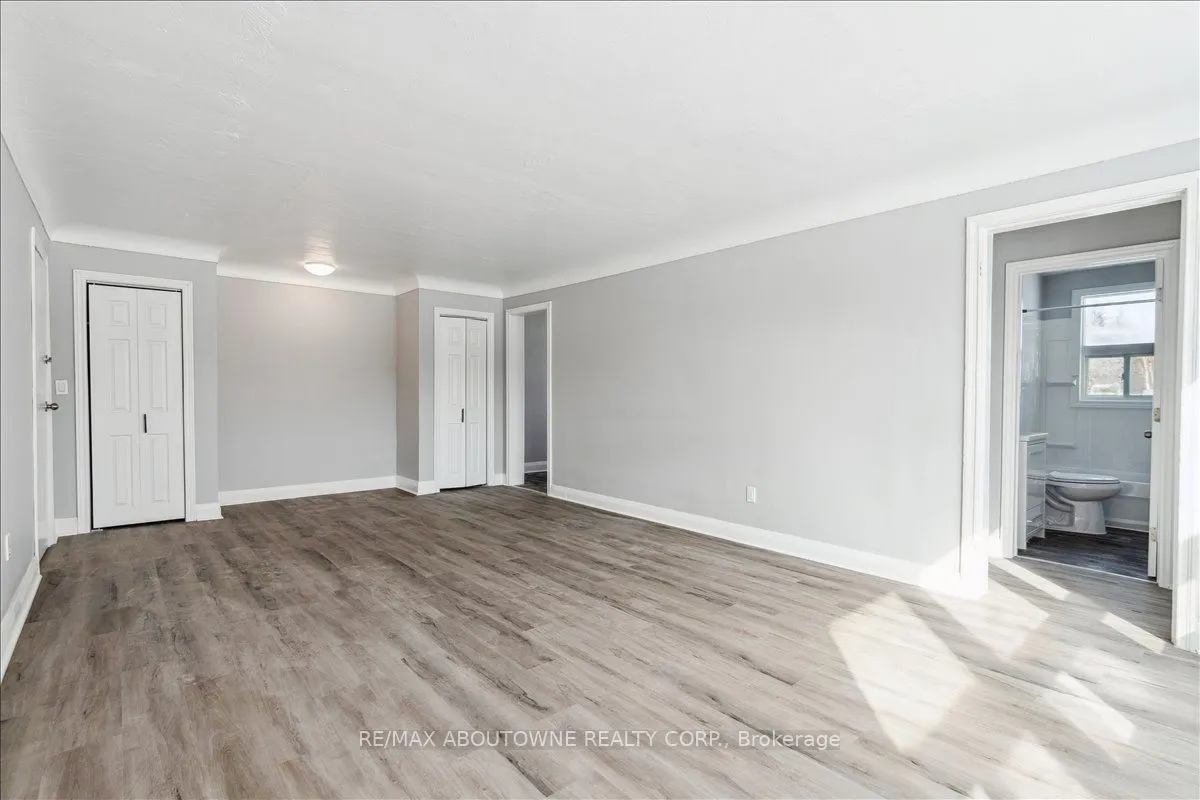 145 North Service Road E, #1