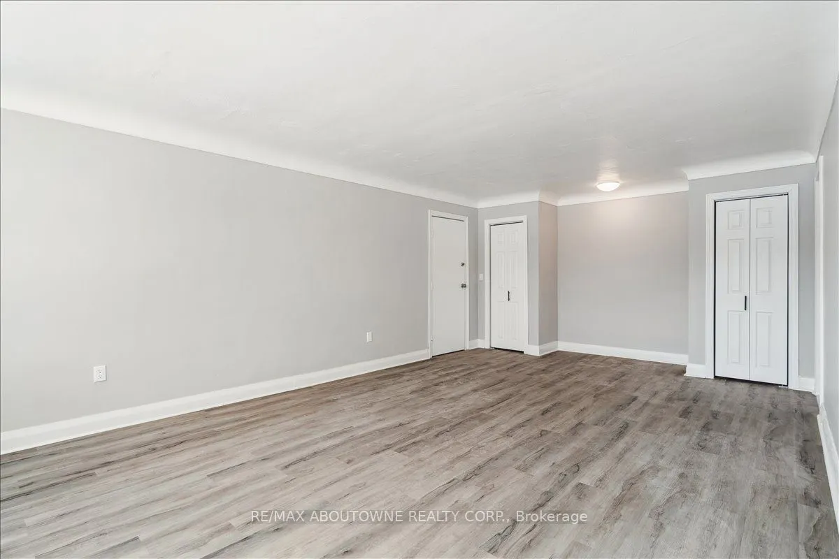 145 North Service Road E, #1