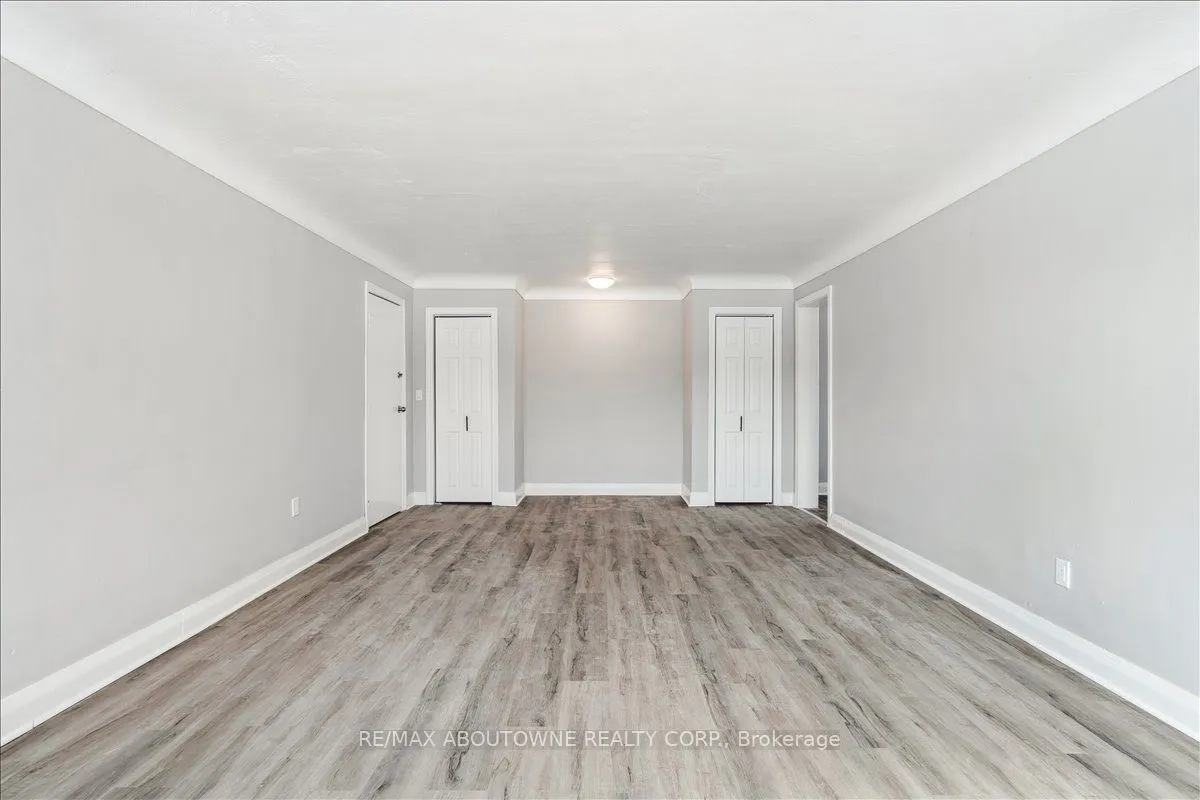 145 North Service Road E, #1
