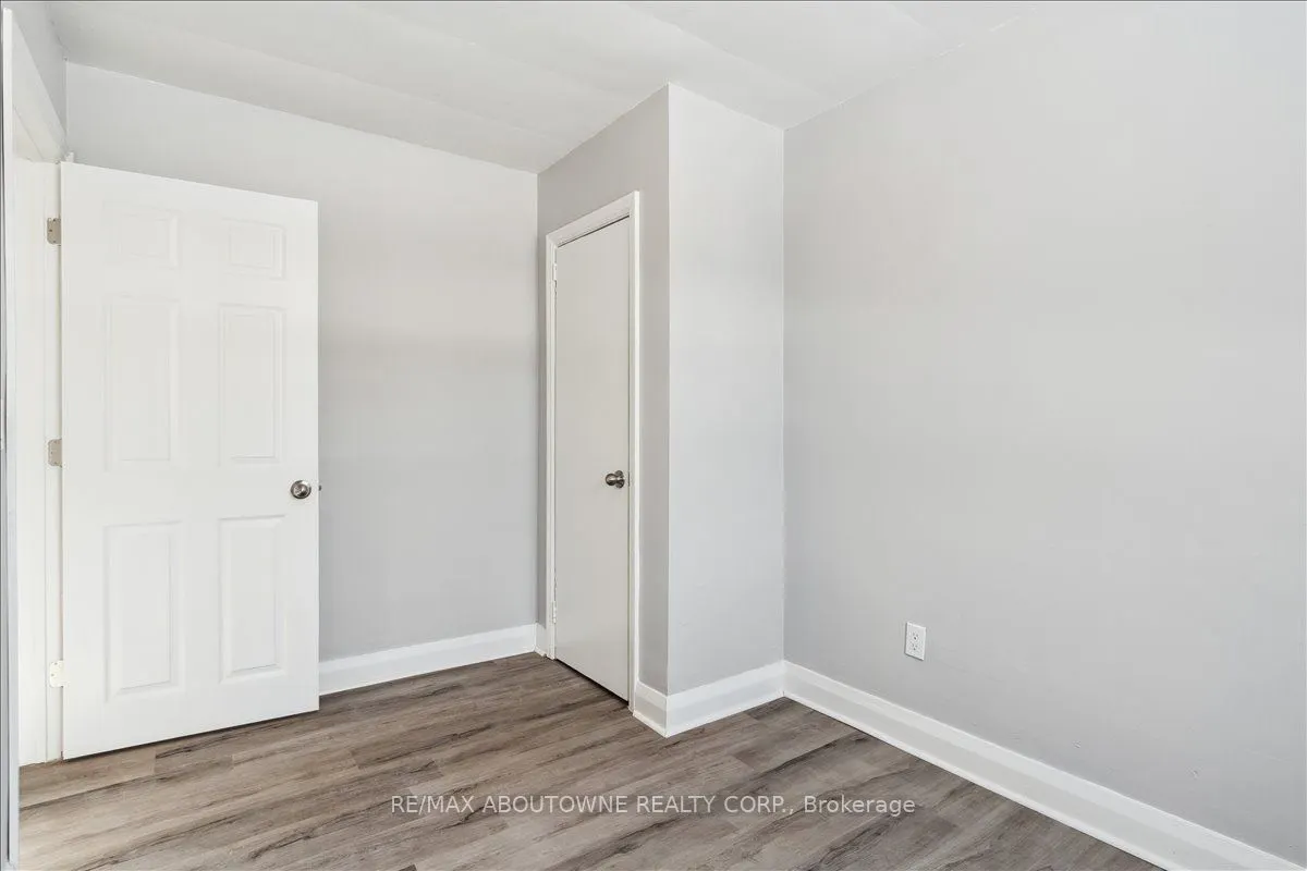 145 North Service Road E, #1