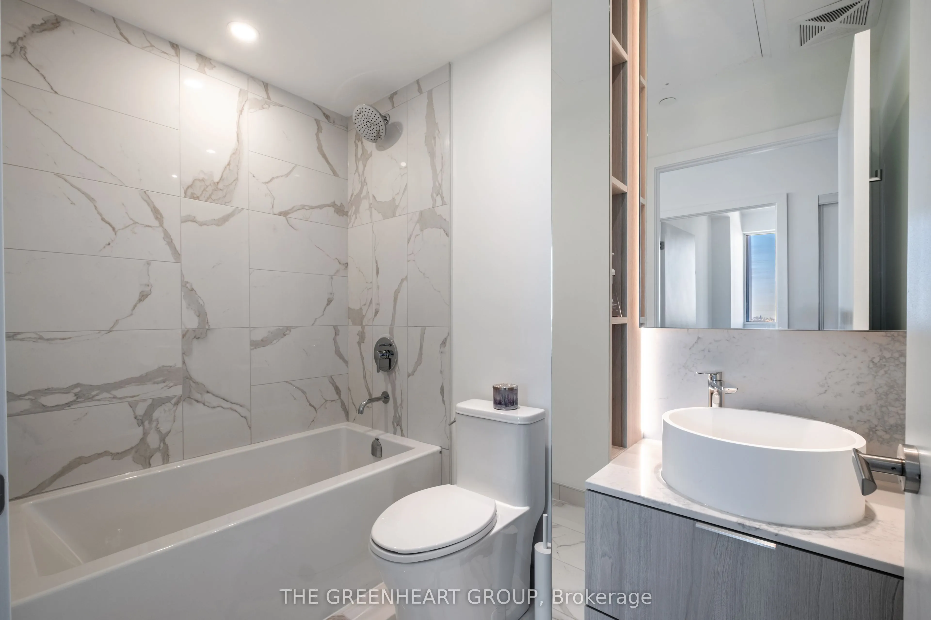 28 Ann Street, #2102