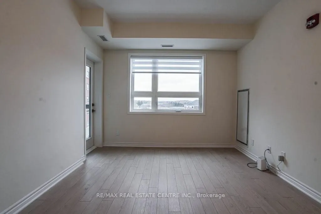 200 Lagerfeld Drive, #402