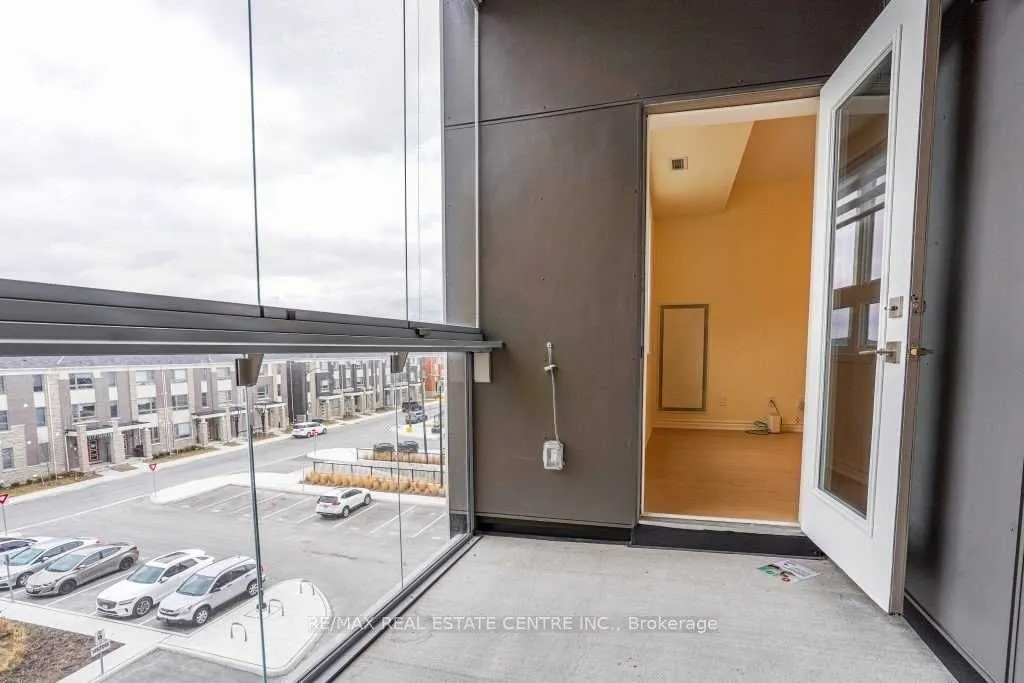 200 Lagerfeld Drive, #402