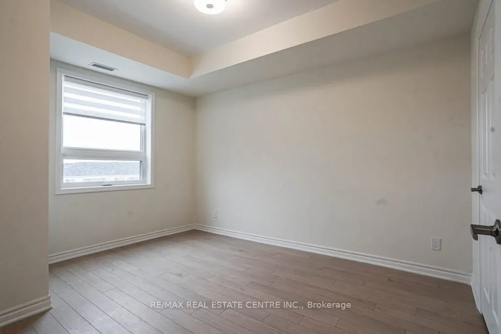 200 Lagerfeld Drive, #402