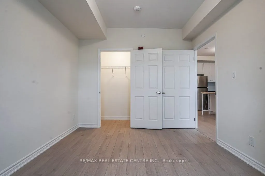 200 Lagerfeld Drive, #402