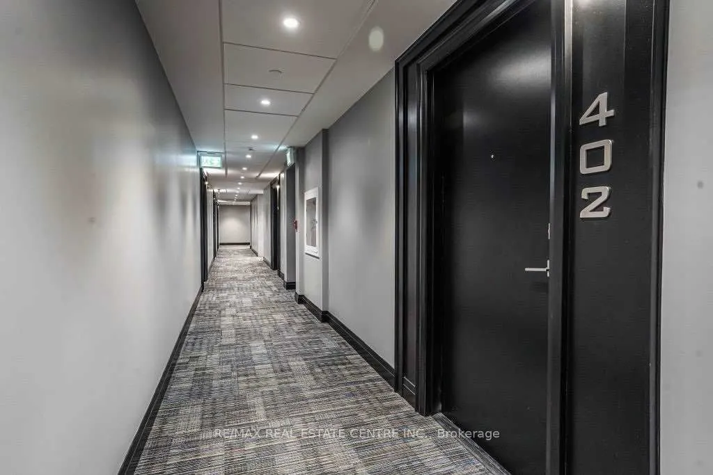 200 Lagerfeld Drive, #402