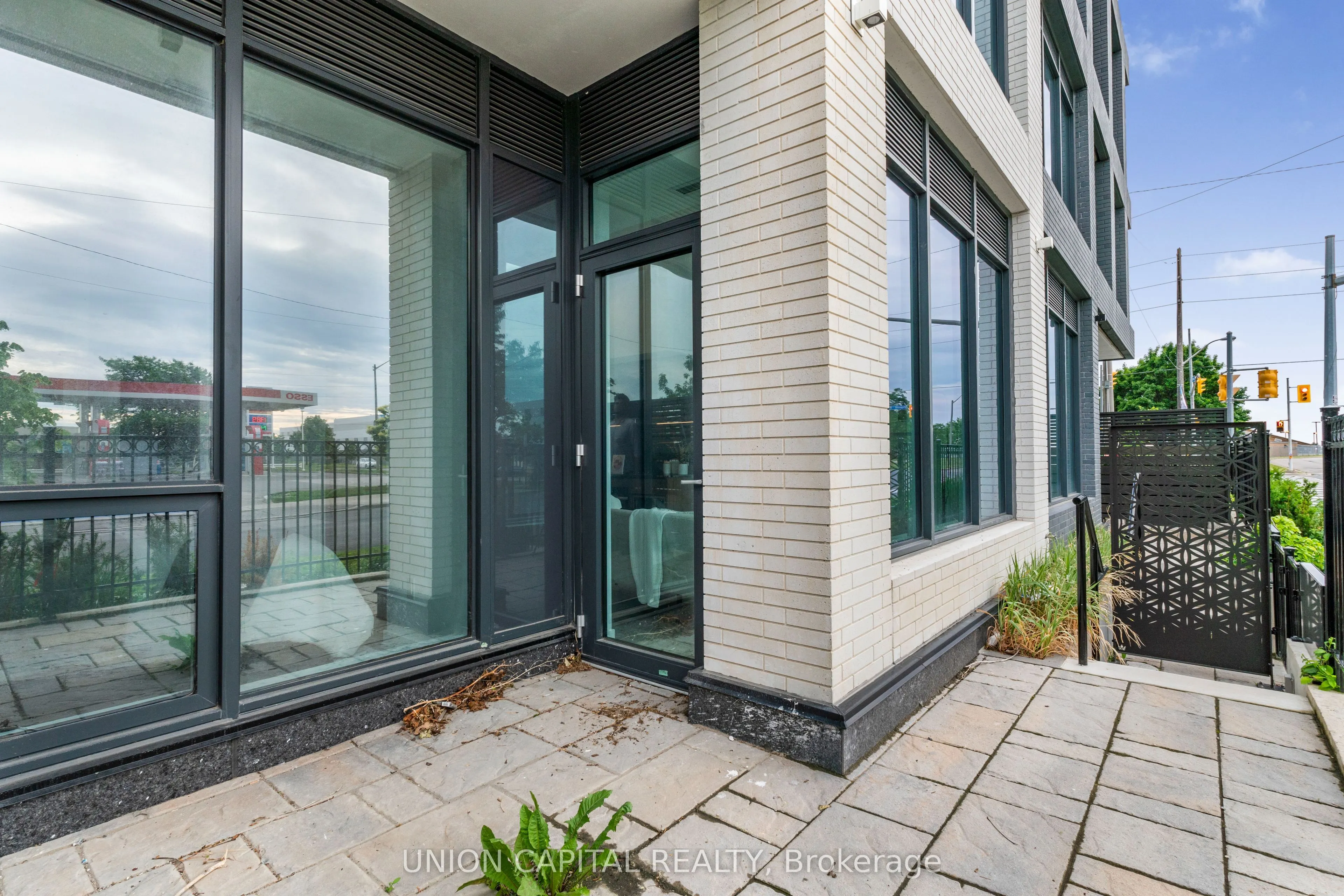 1100 Sheppard Avenue W, #121