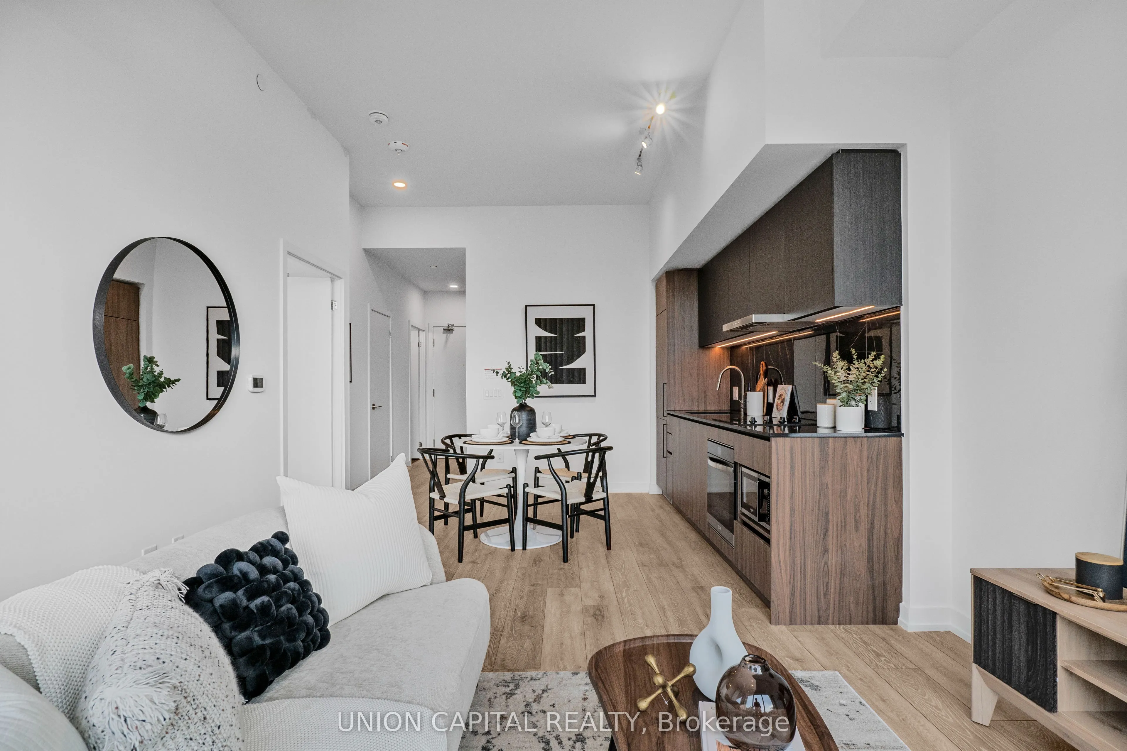 1100 Sheppard Avenue W, #121
