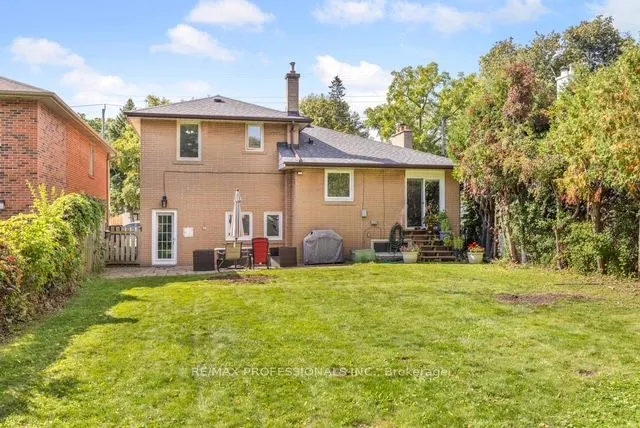 109 Botfield Avenue