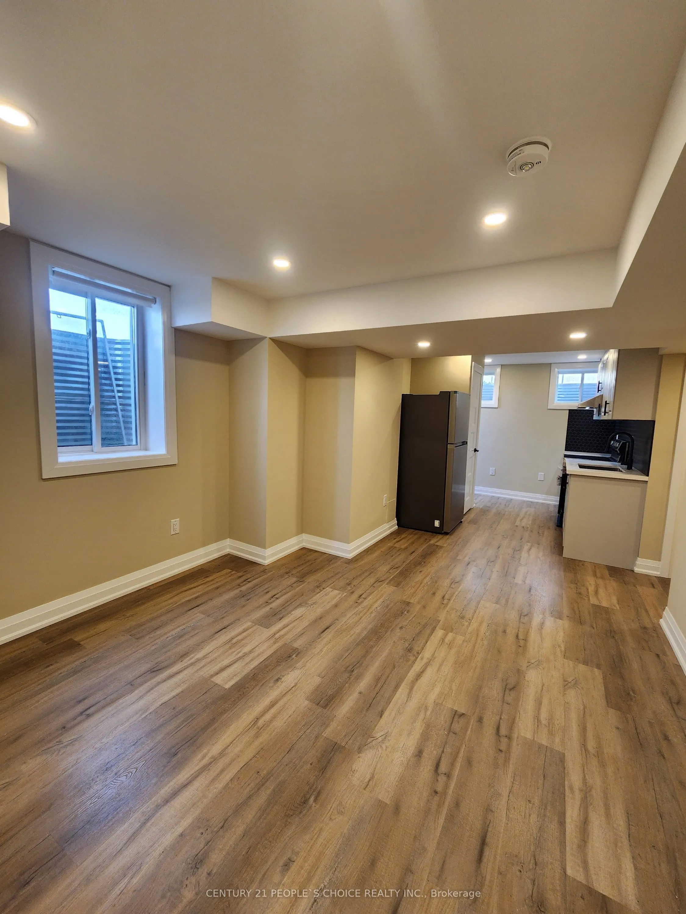 744 Kennedy Circle W