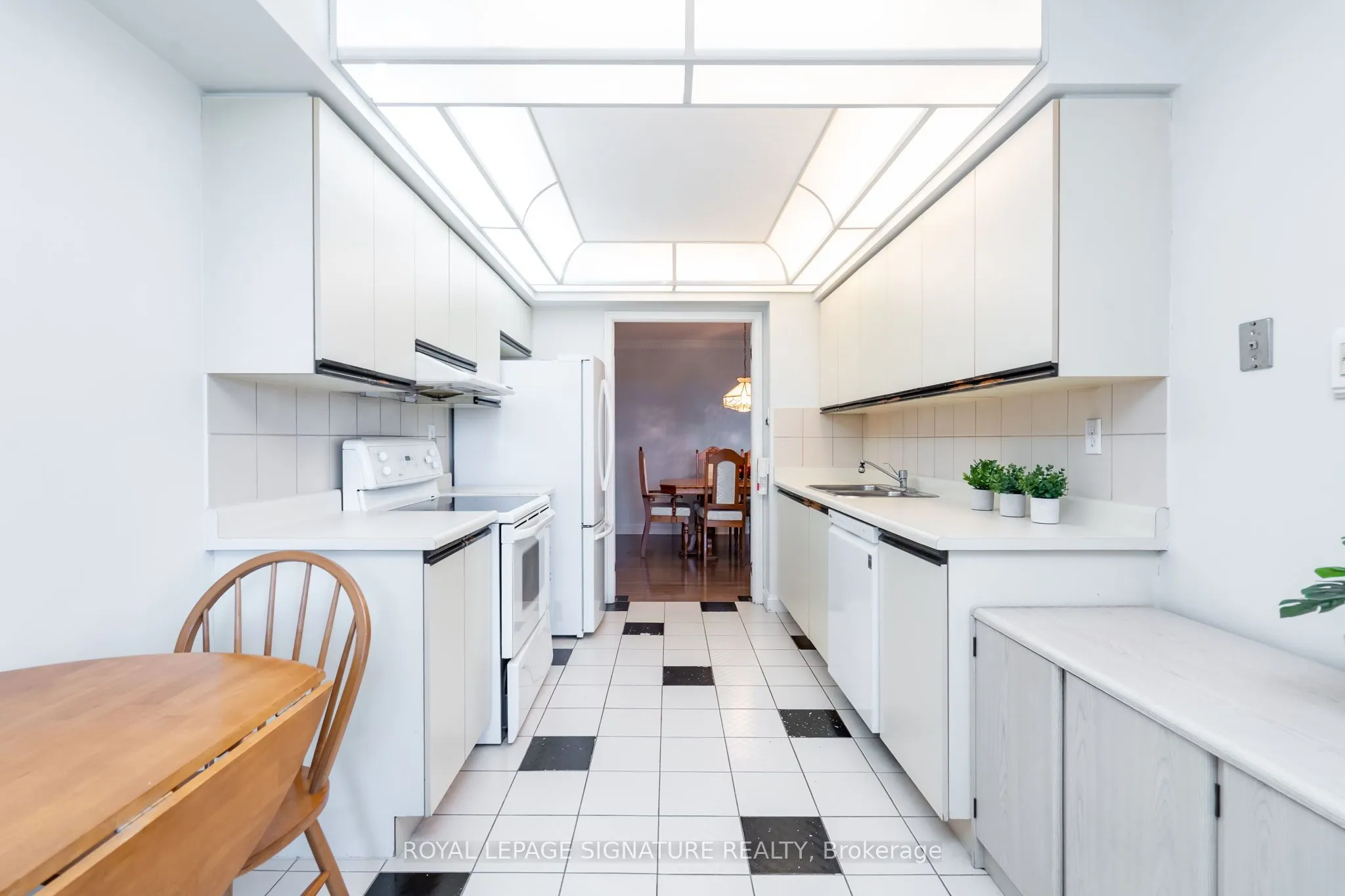 22 Hanover Road, #407