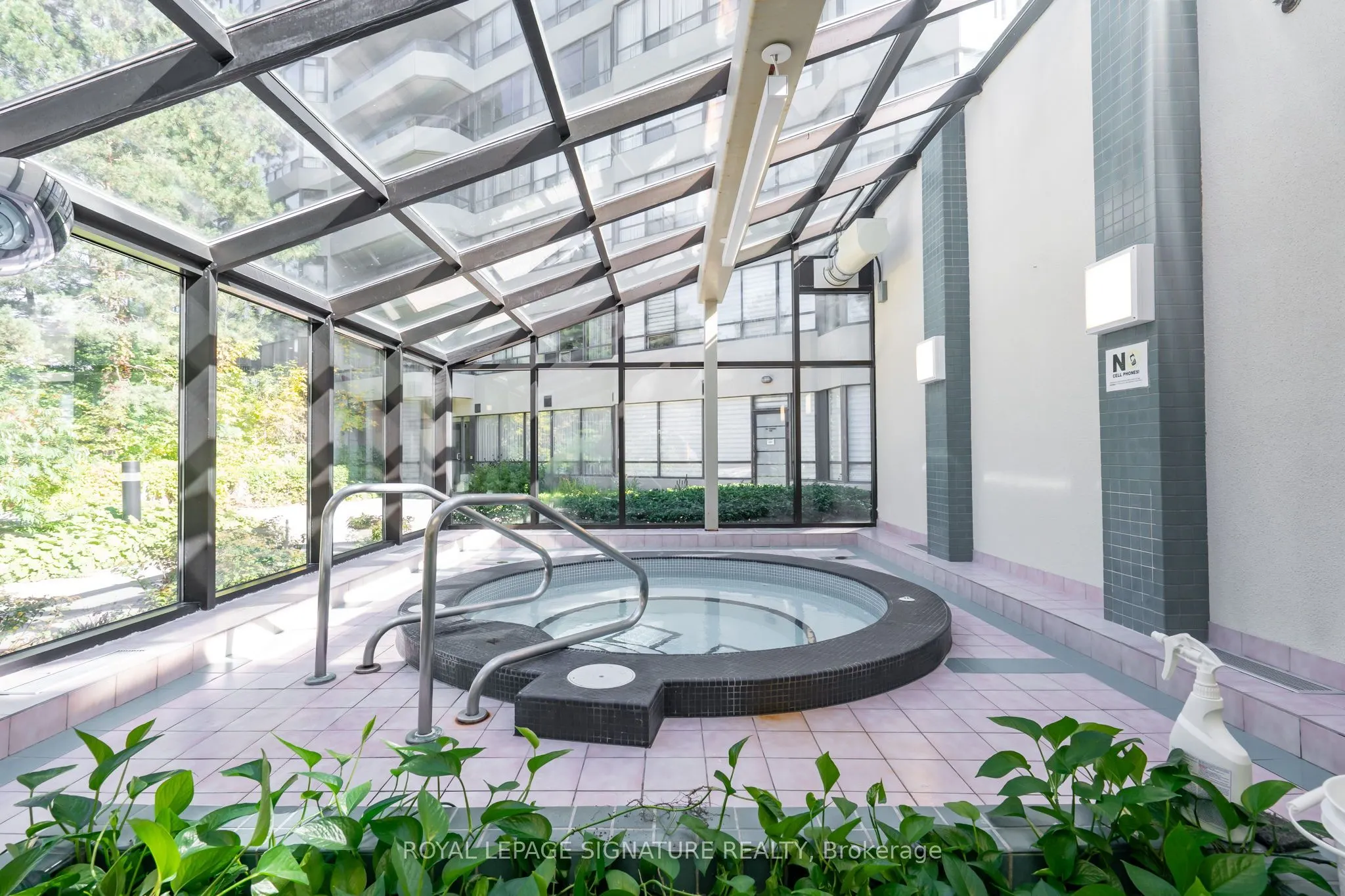 22 Hanover Road, #407
