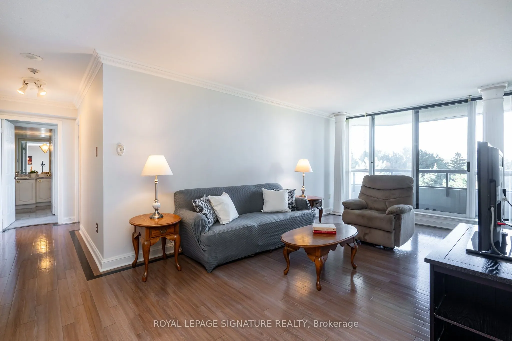 22 Hanover Road, #407