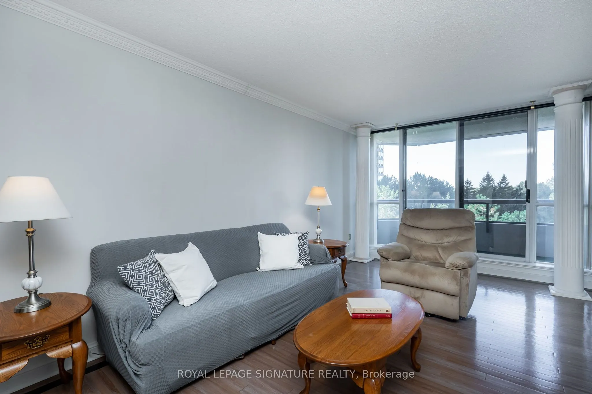 22 Hanover Road, #407