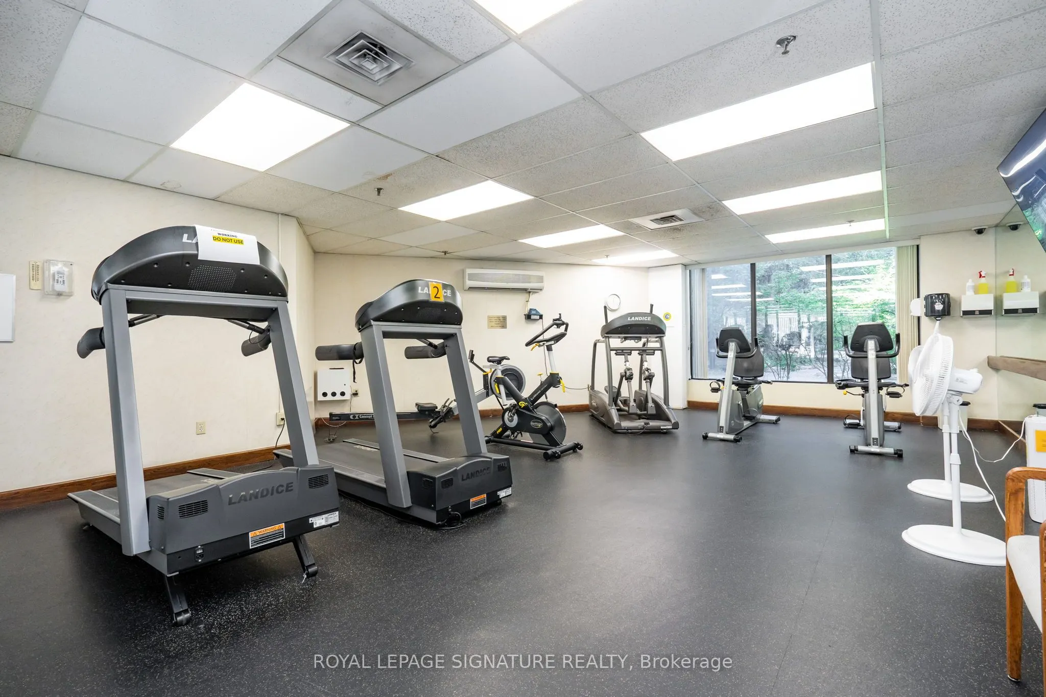 22 Hanover Road, #407