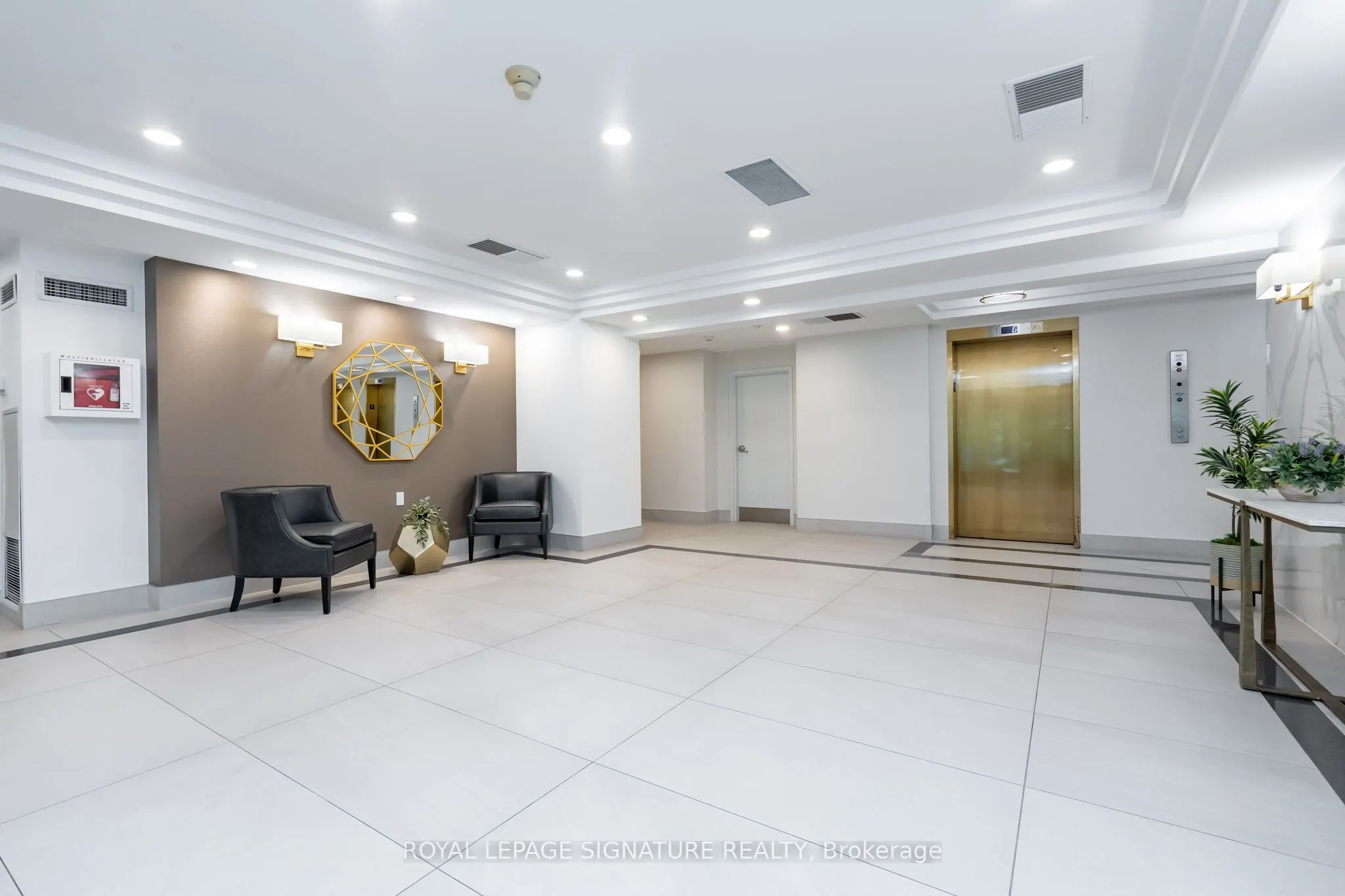 22 Hanover Road, #407