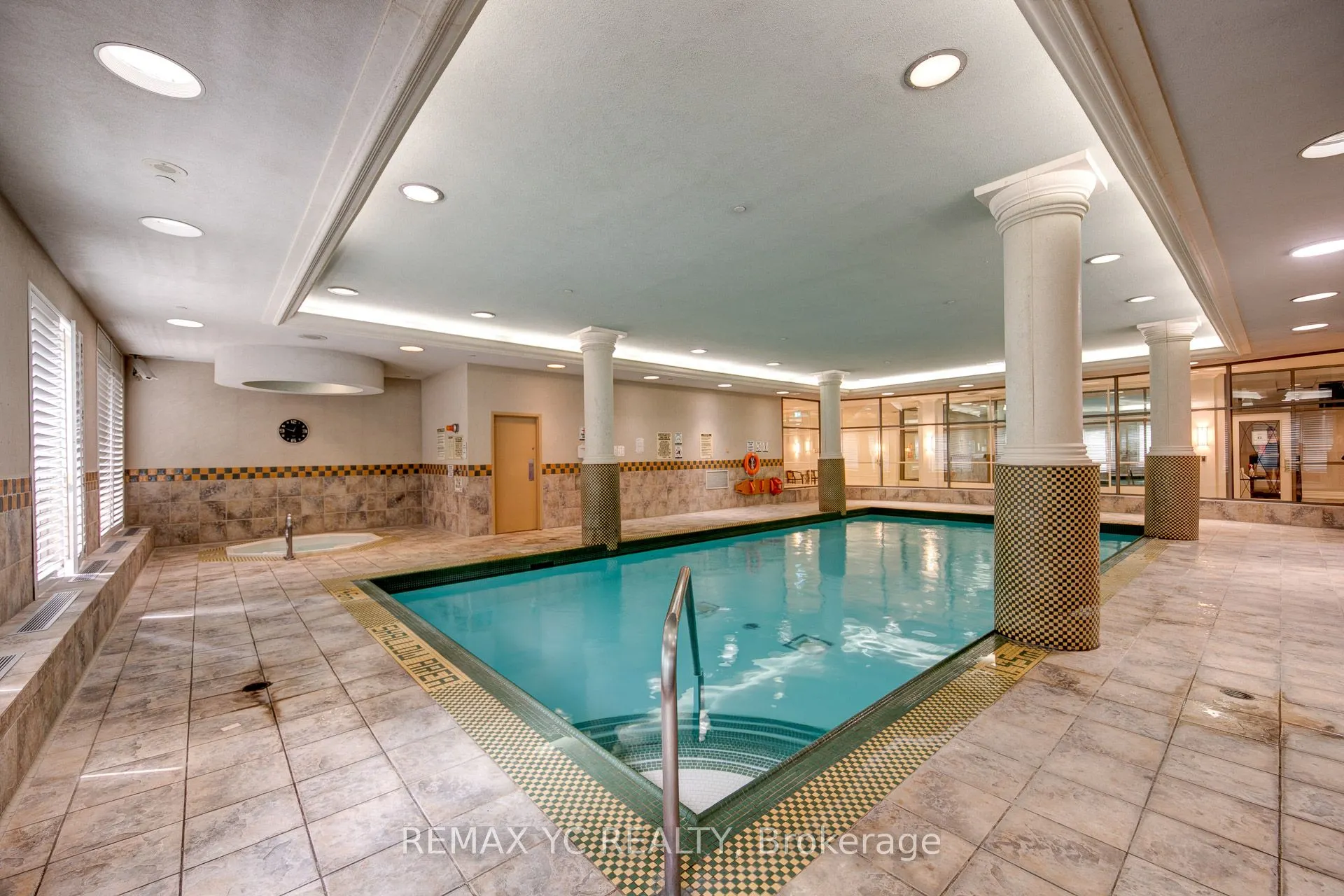 5229 Dundas Street W, #1604