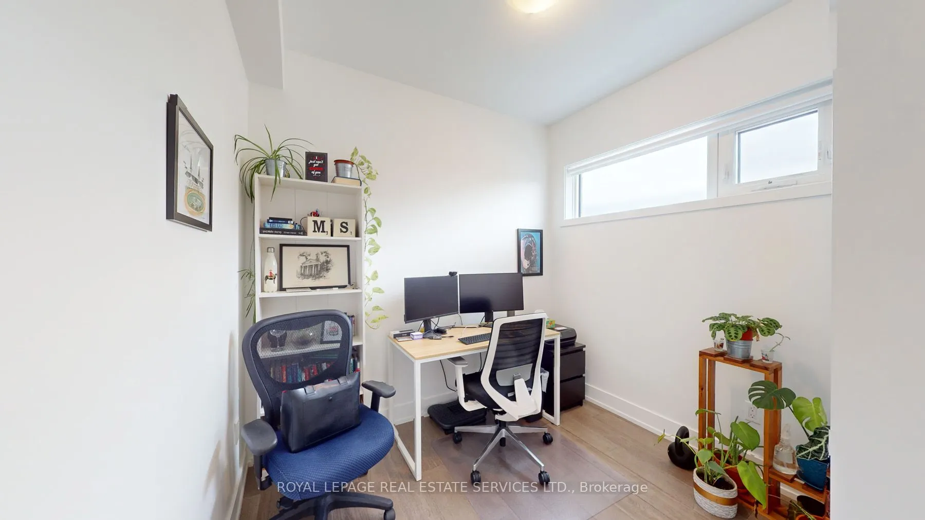 3258 Dundas Street W