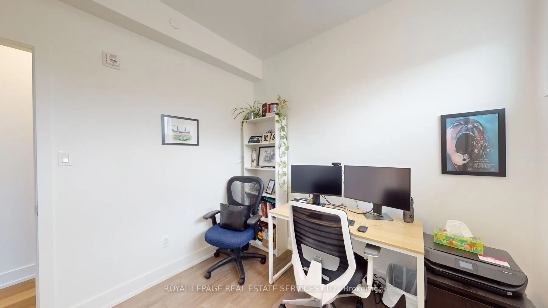 3258 Dundas Street W