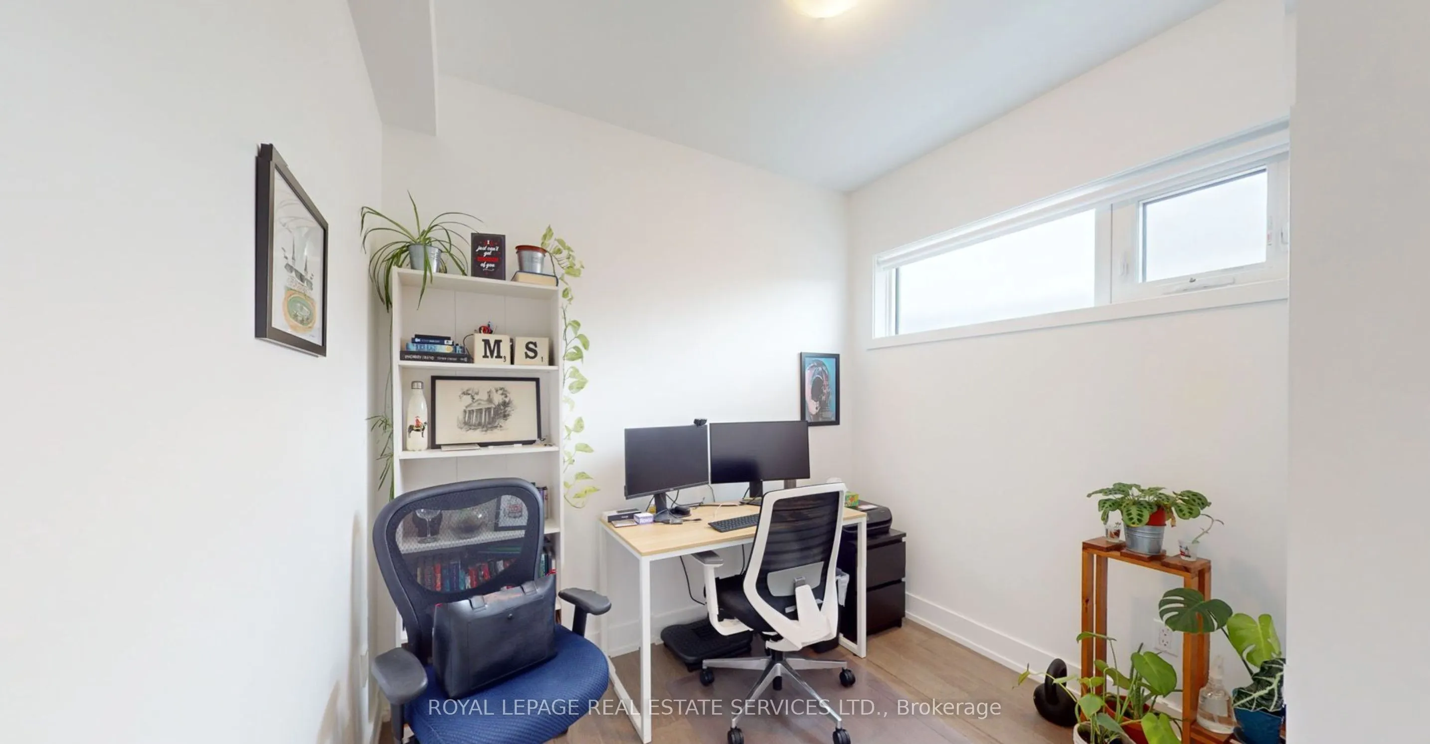 3258 Dundas Street W