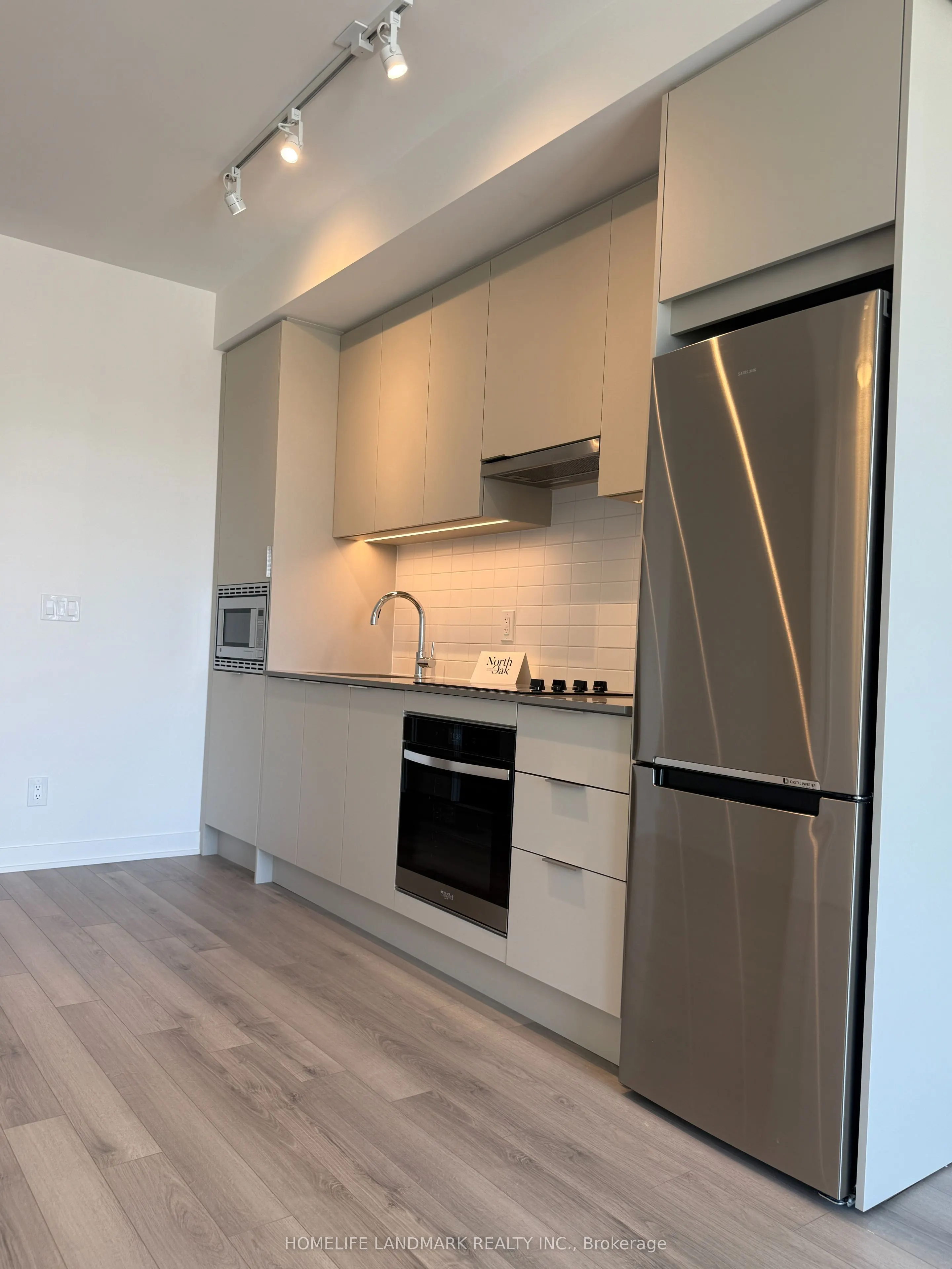 3079 Trafalgar Road, #1906