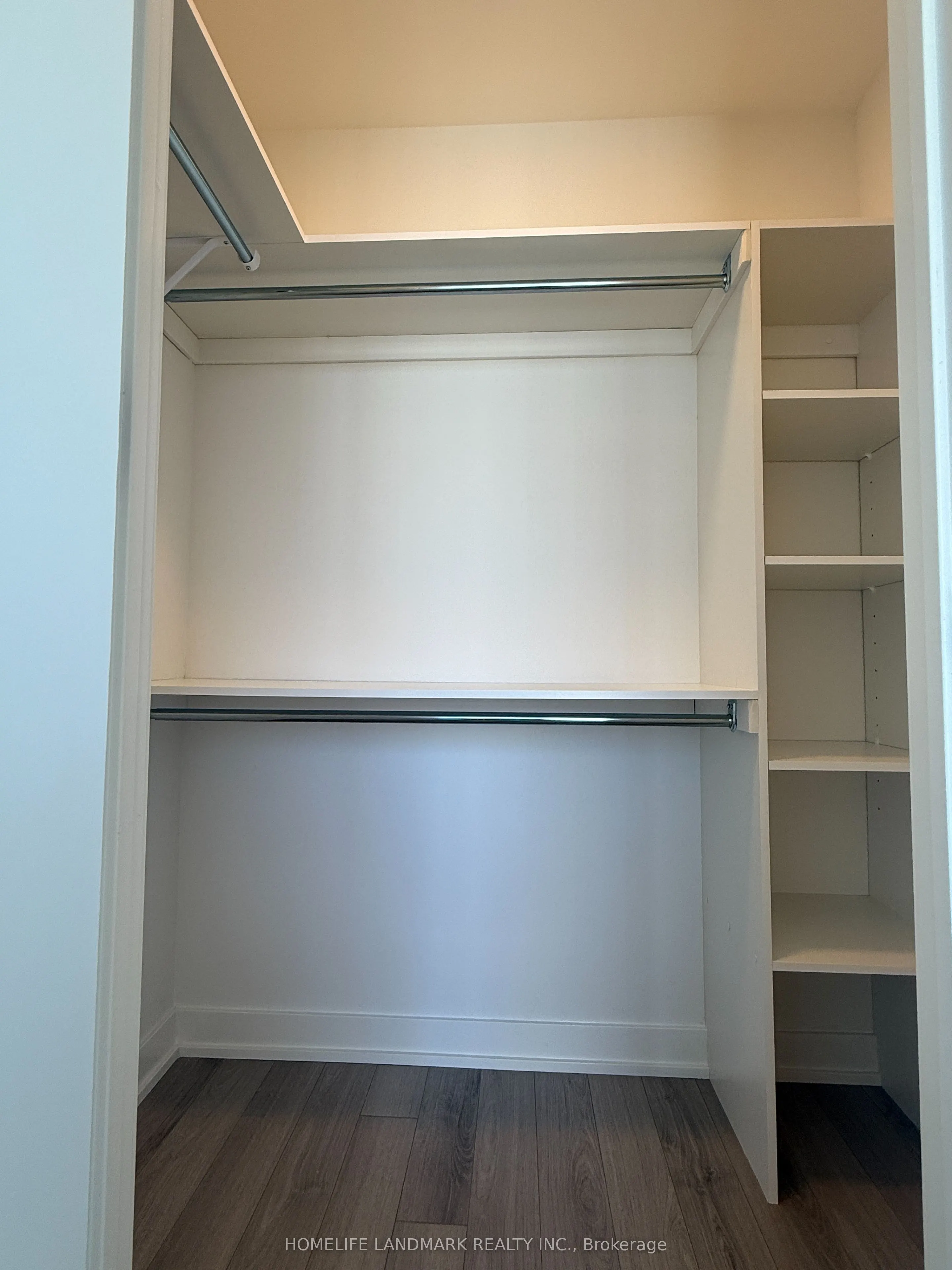 3079 Trafalgar Road, #1906