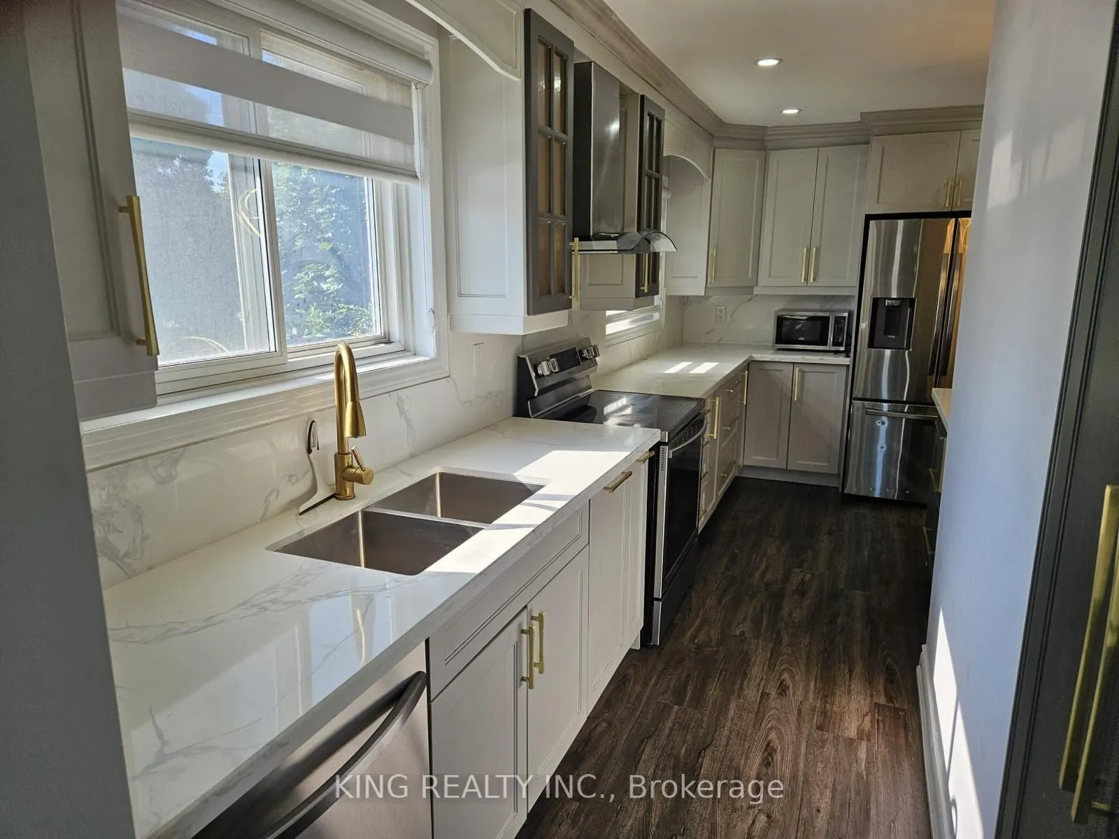 87 Aloma Crescent