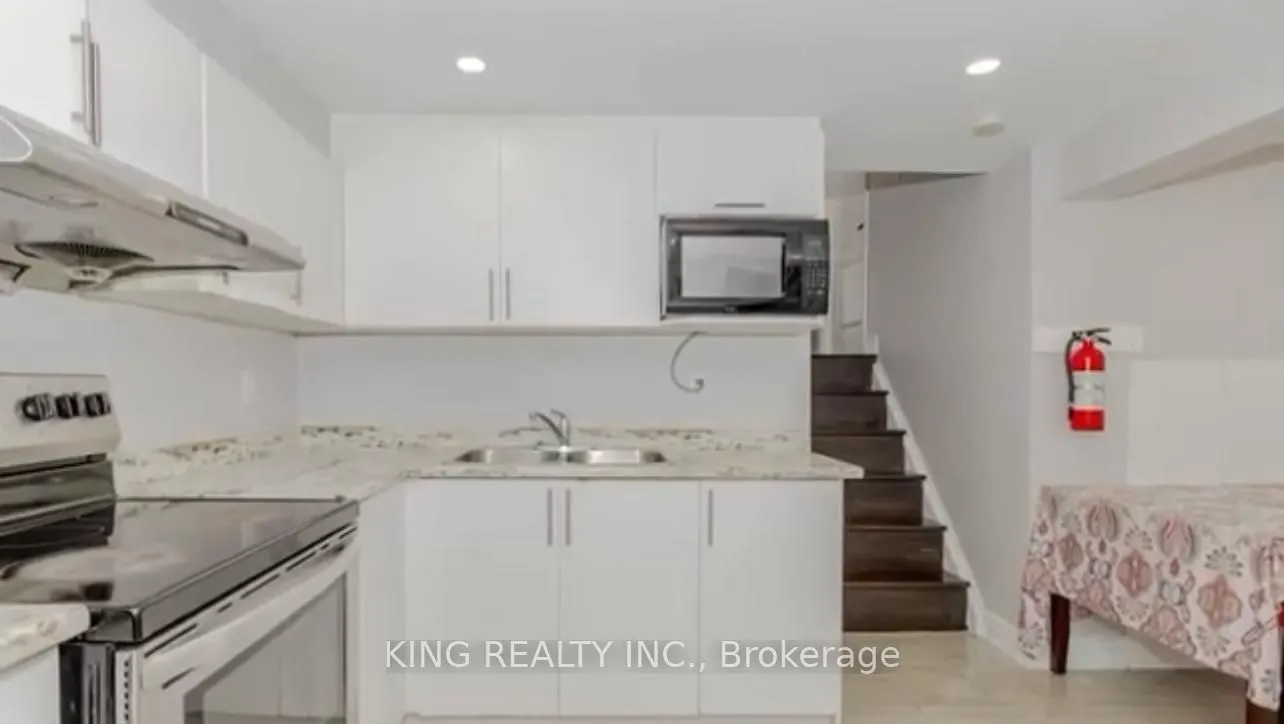 87 Aloma Crescent