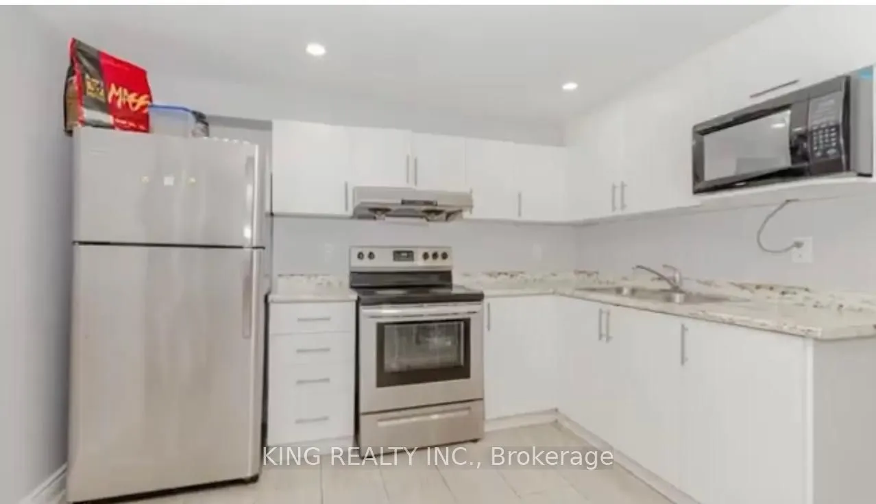 87 Aloma Crescent