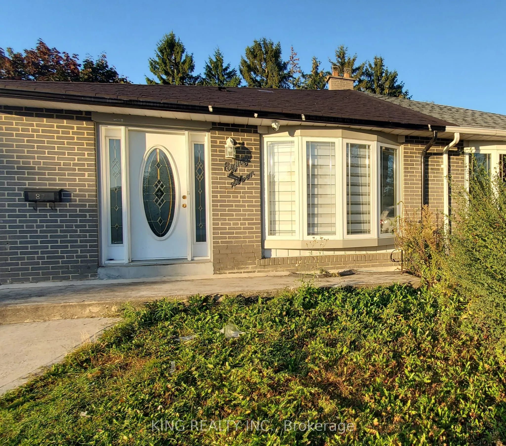 87 Aloma Crescent