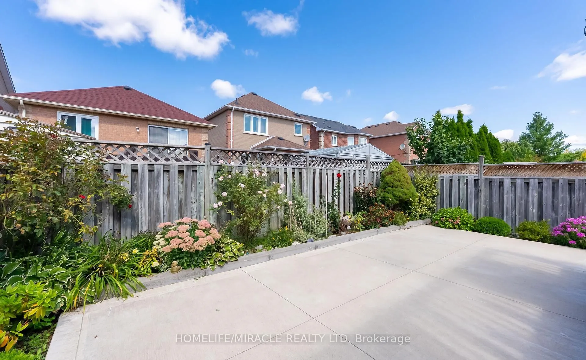 23 Mosley Crescent