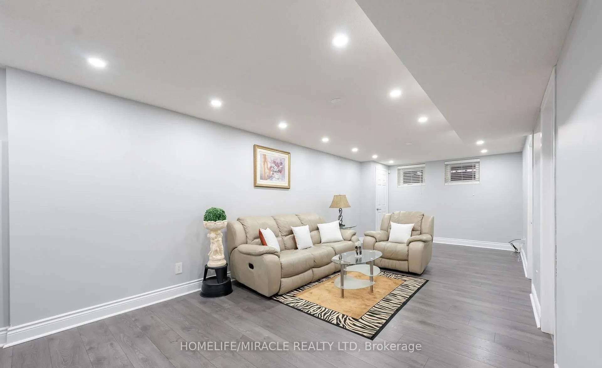 23 Mosley Crescent