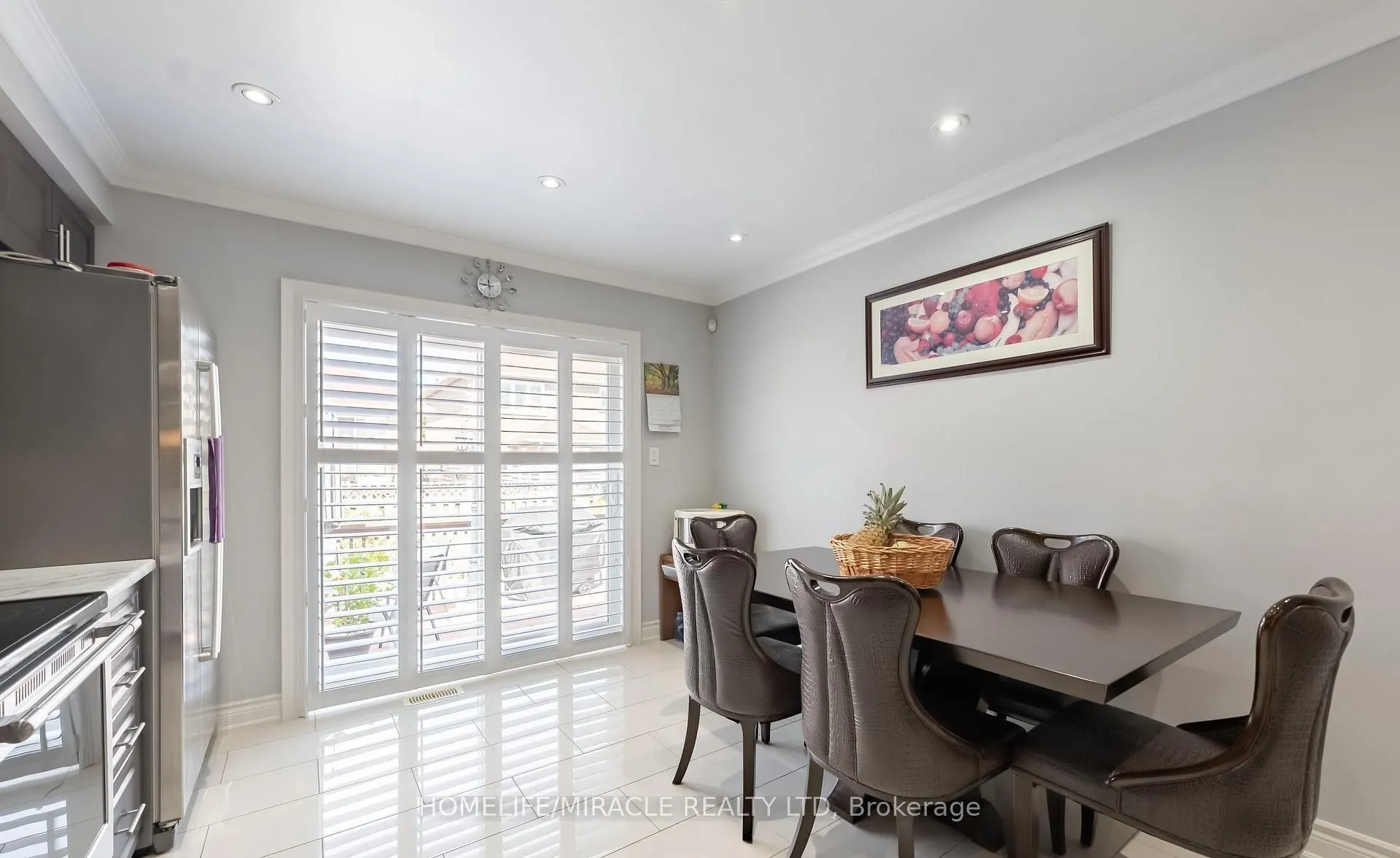 23 Mosley Crescent