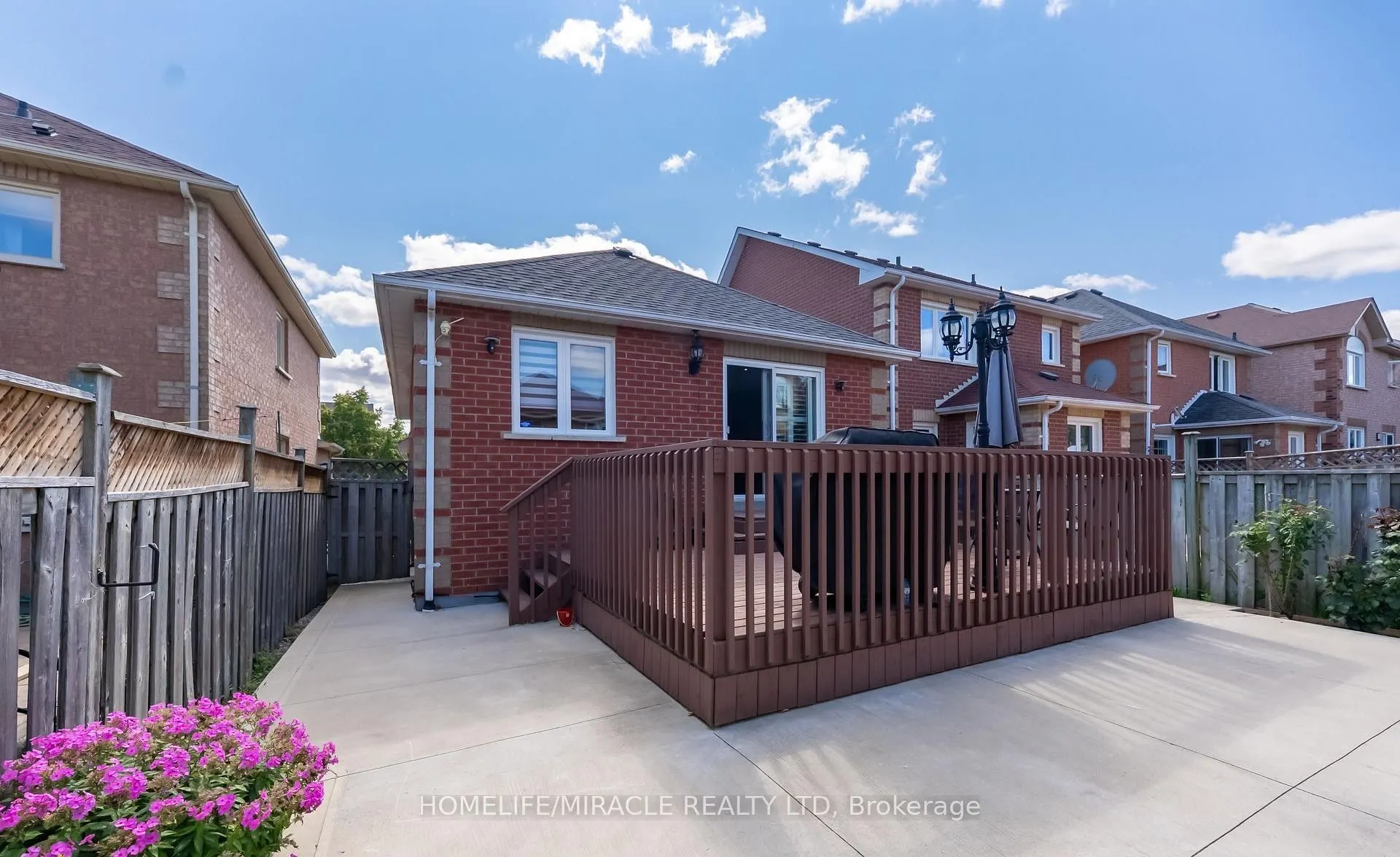 23 Mosley Crescent