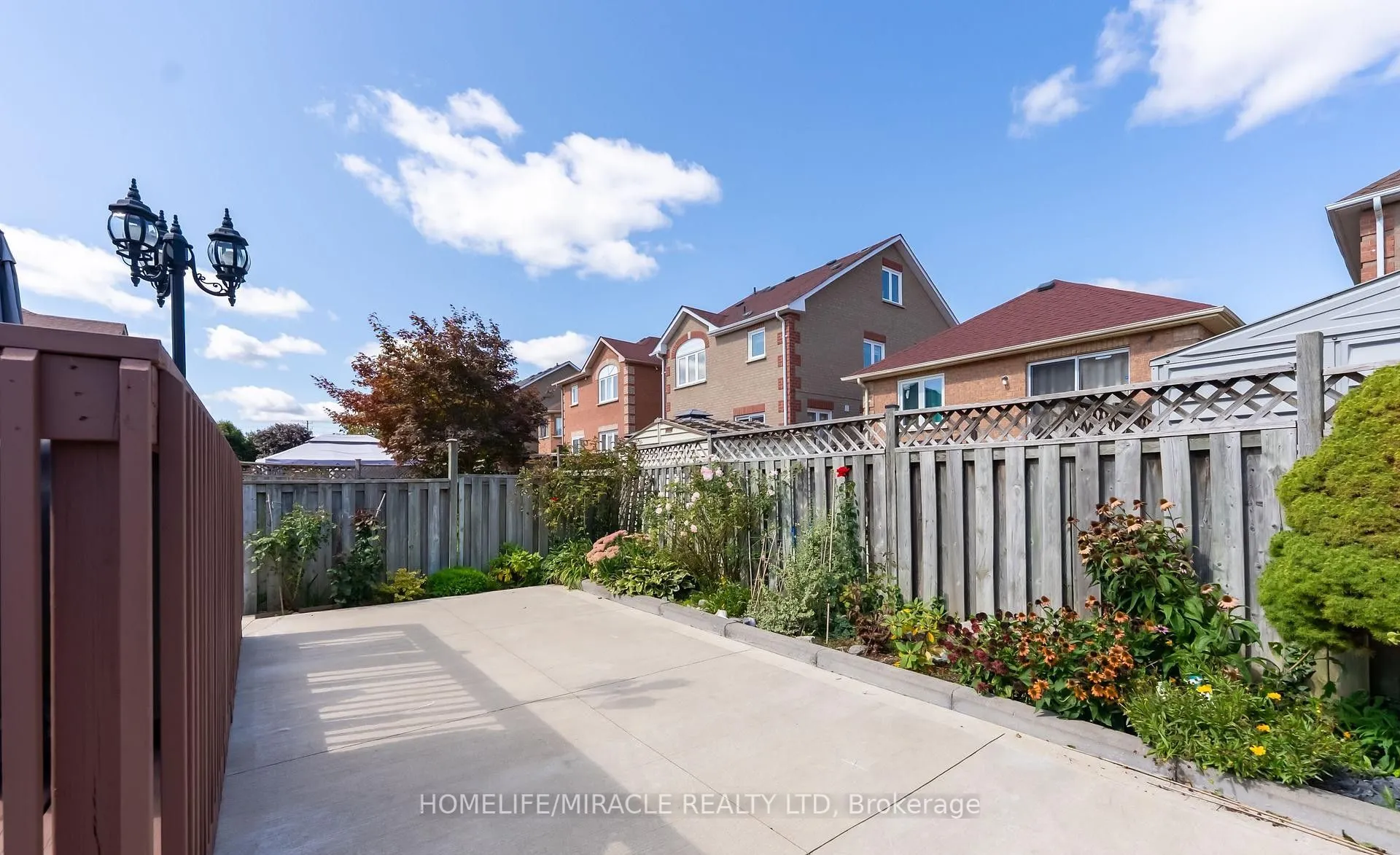 23 Mosley Crescent