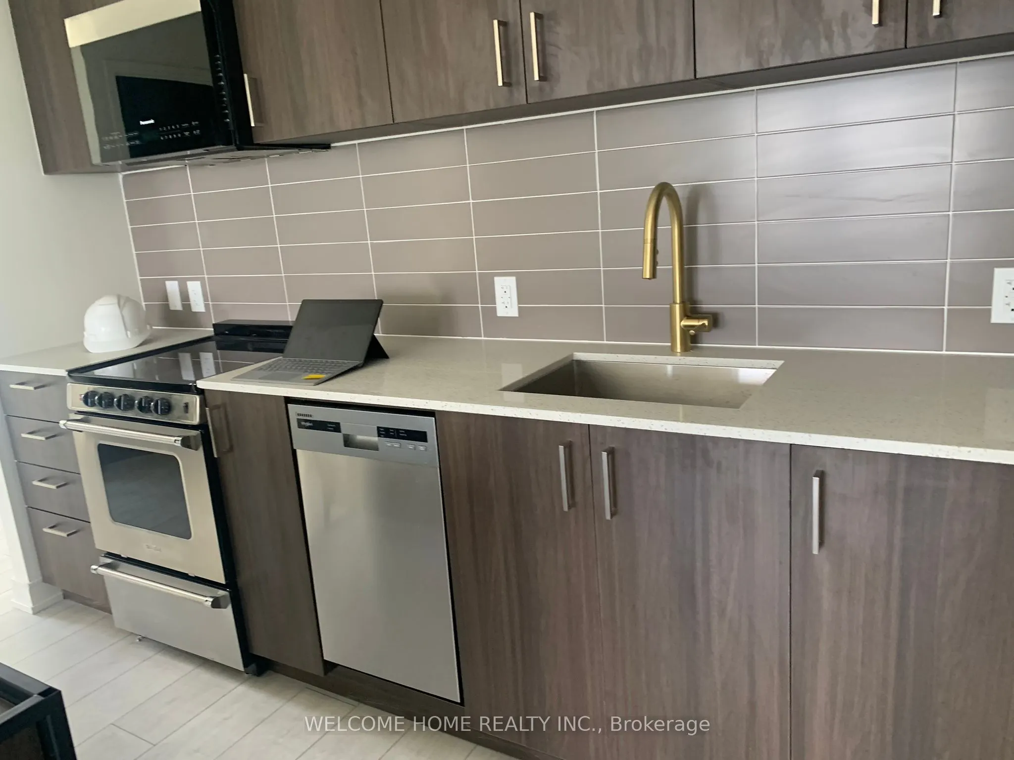 8010 Derry Road, #1102