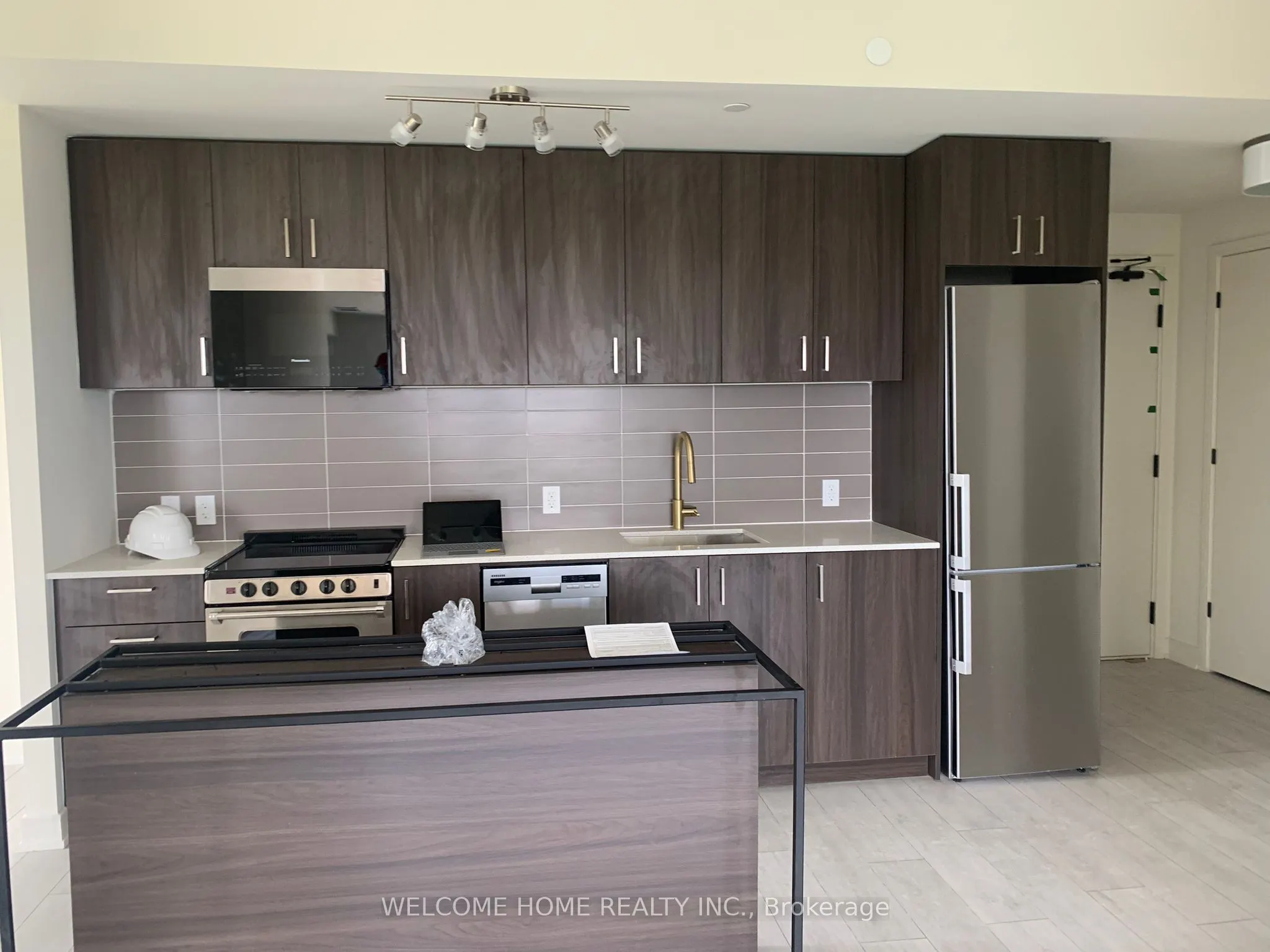 8010 Derry Road, #1102