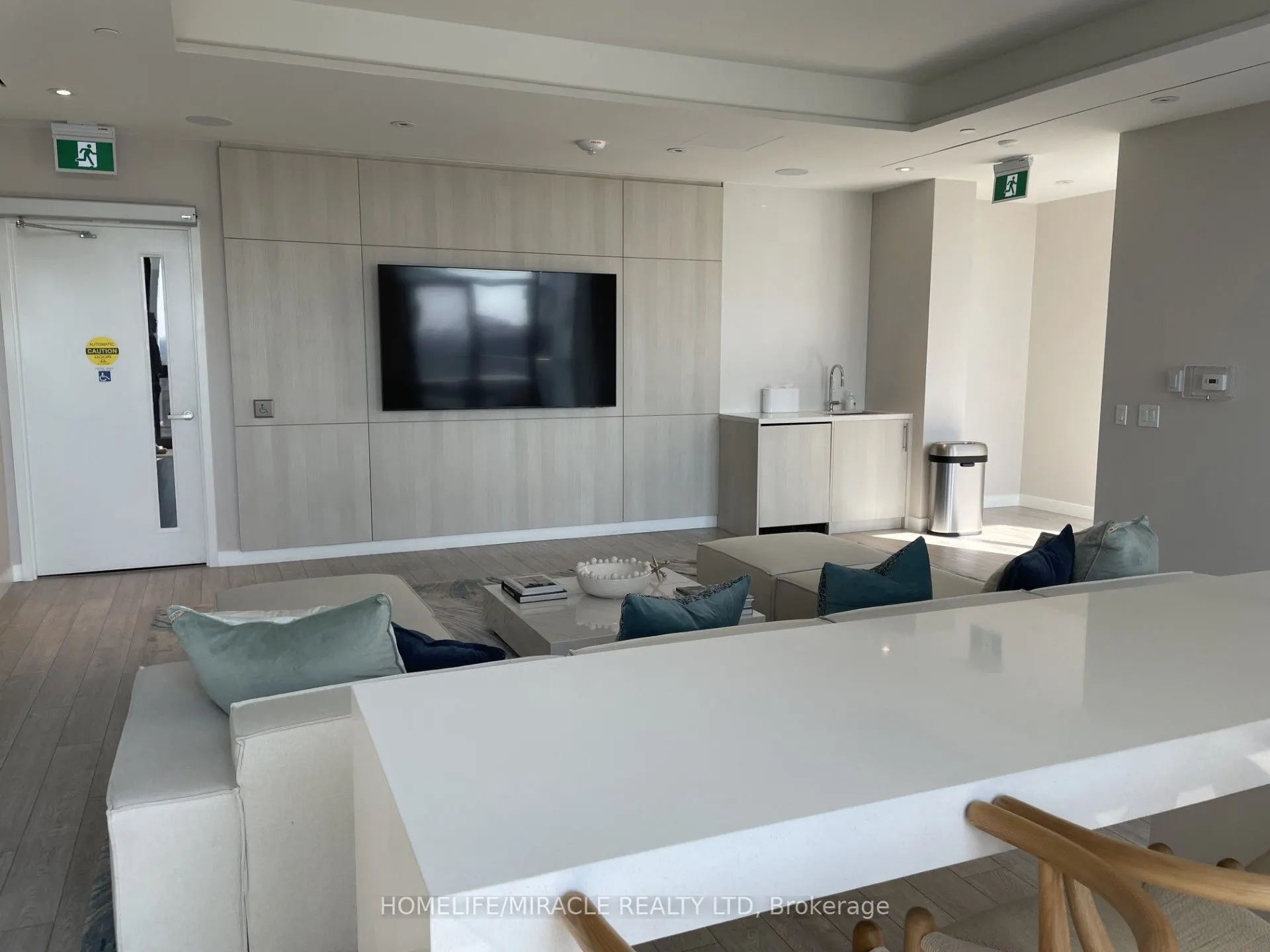 28 Ann Street, #1411