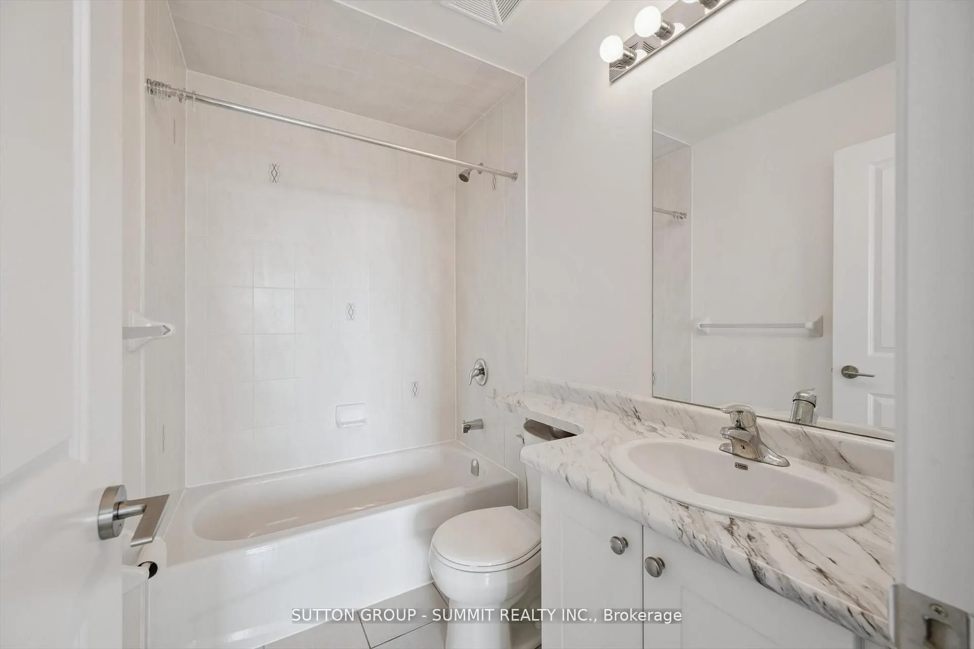 216 Oak Park Boulevard, #433