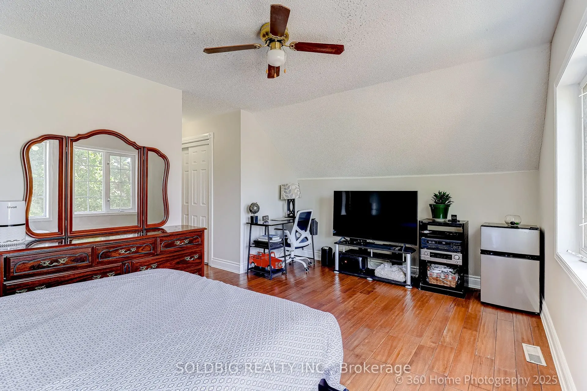 25 Trailridge Drive