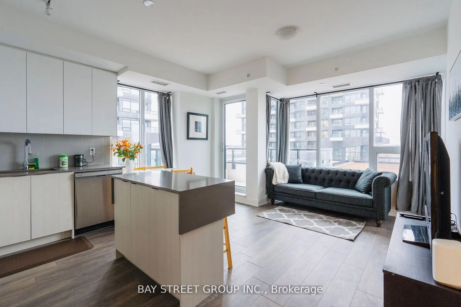 2485 Taunton Road W, #620