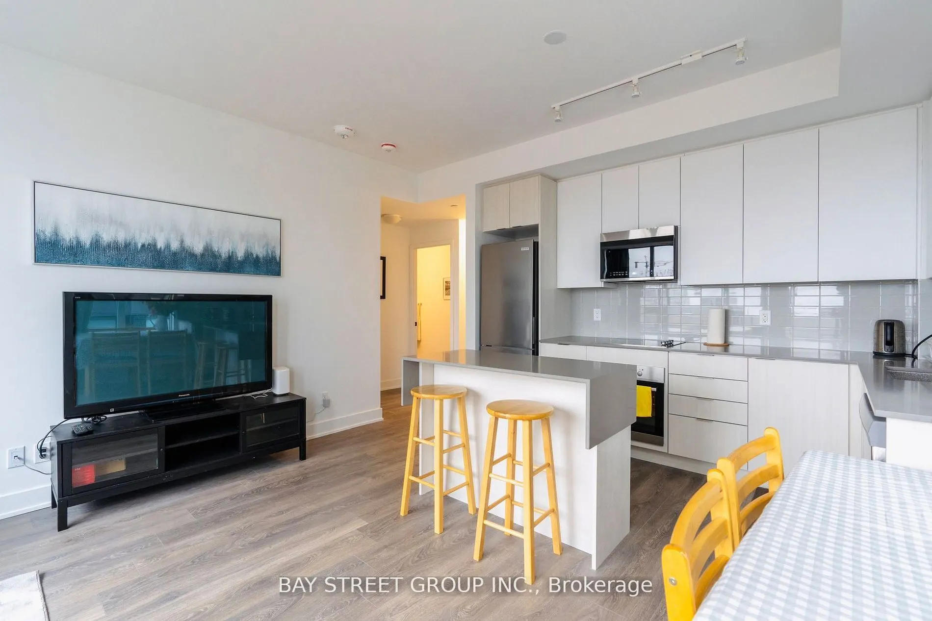 2485 Taunton Road W, #620