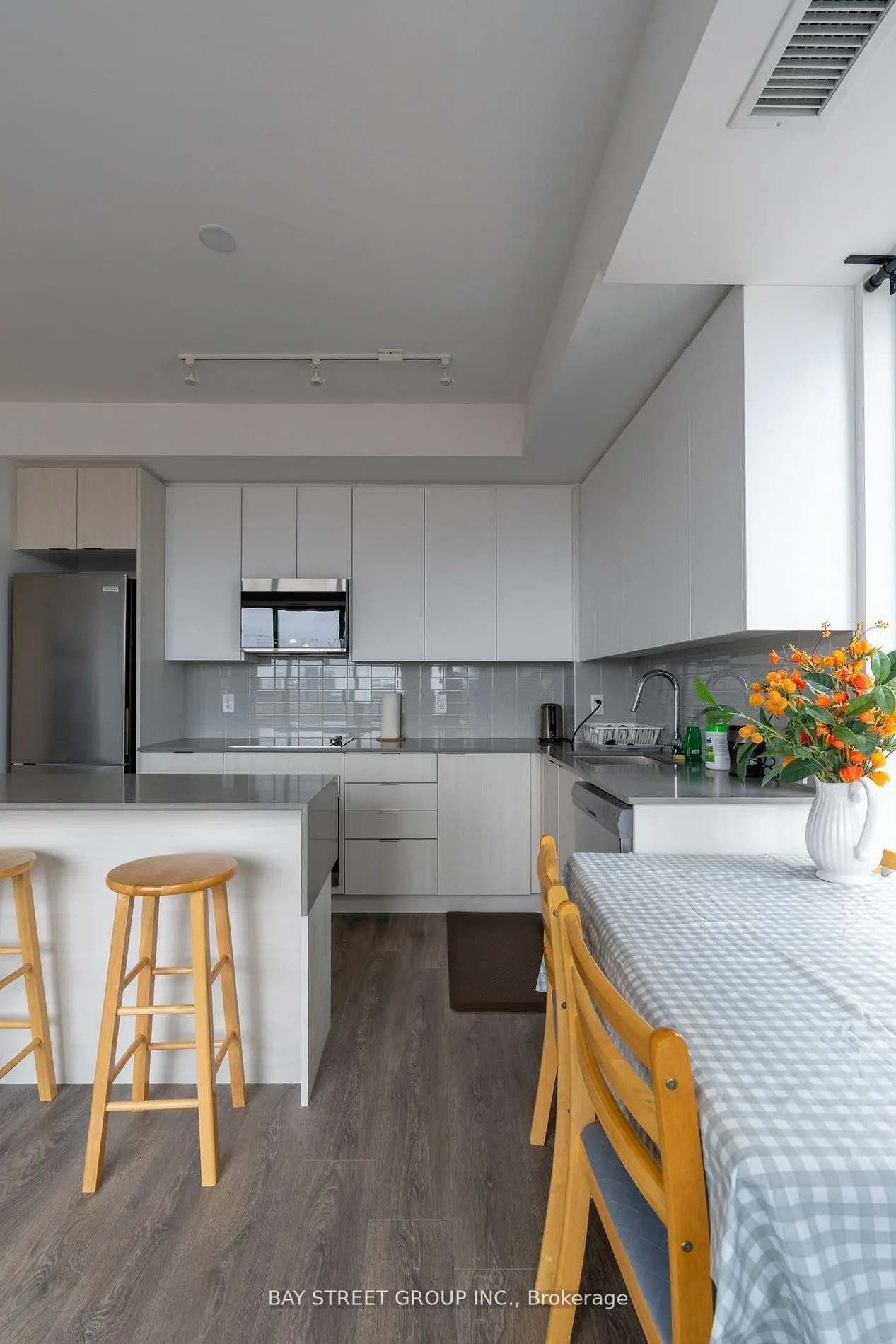 2485 Taunton Road W, #620